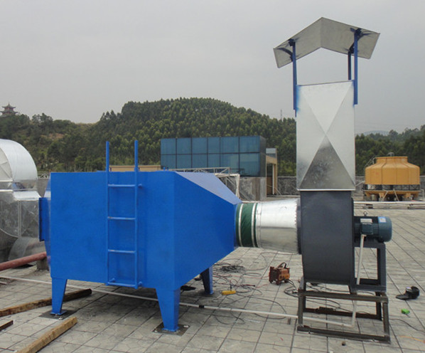 惠州環(huán)保公司廢氣處理設(shè)備之活性炭過(guò)濾箱廢氣吸附裝置